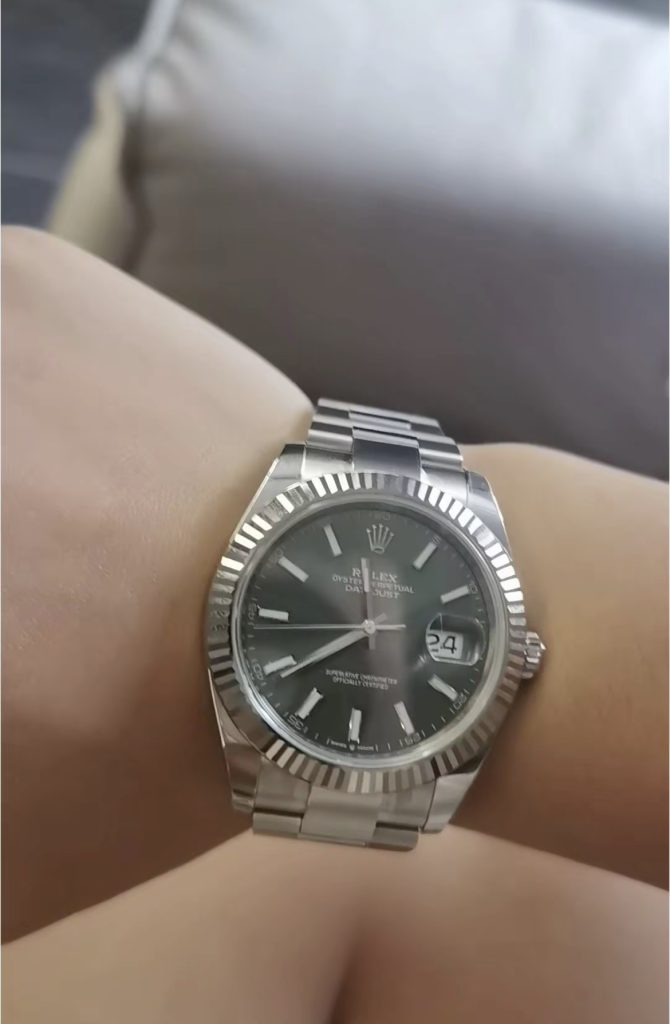 롤렉스 데이 데이트 40mm【매장9,000만원대】