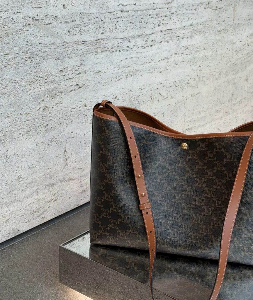 셀린느 소프트 쇼퍼 백【매장280만원대】