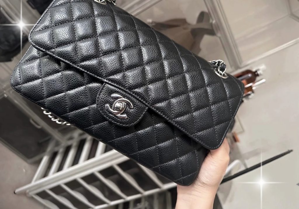 샤넬 클래식 미디움 캐비어 은장【매장1,900만원대】