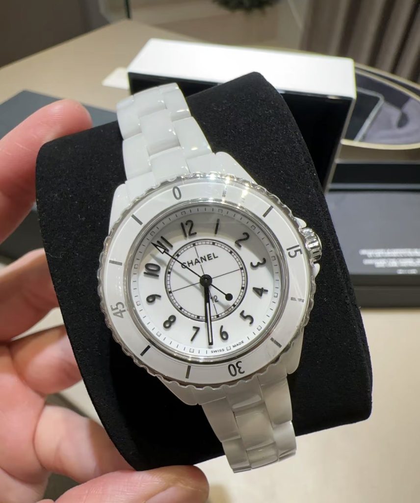 샤넬 J12 세라믹 33mm【매장1,400만원대】